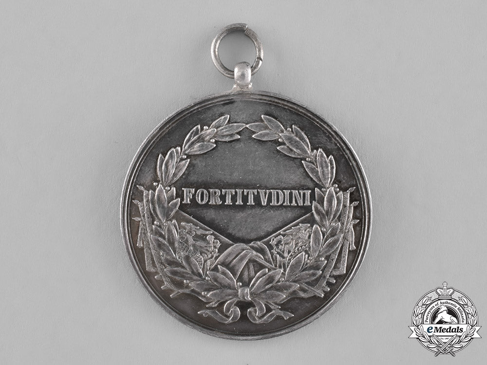 austria,_imperial._a_silver_bravery_medal,_first_class,_fourth_award,_c.1917_m18_9623
