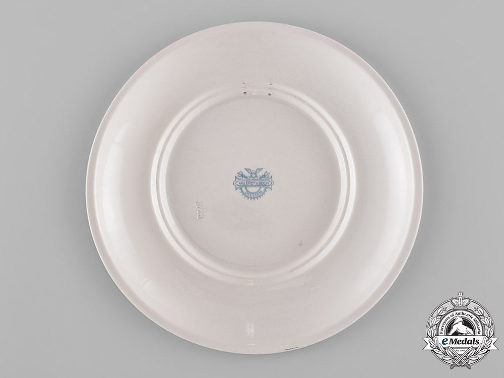 germany,_luftwaffe._a_schöngarten_military_airport_christmas_plate,1940_m18_9658