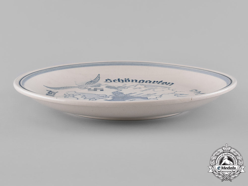 germany,_luftwaffe._a_schöngarten_military_airport_christmas_plate,1940_m18_9659