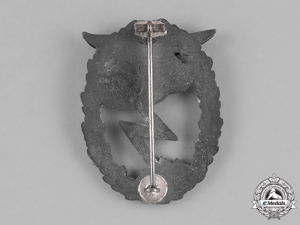 germany,_luftwaffe._a_ground_assault_badge_by_gustav_brehmer_m18_9748