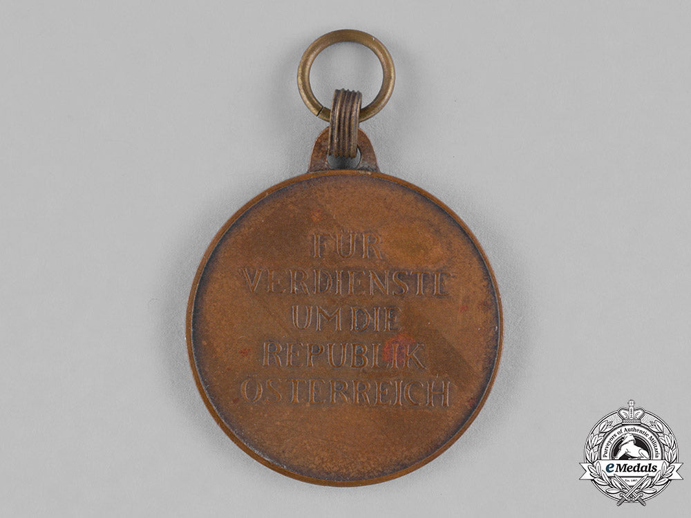 austria,_first_republic._a_military_merit_medal,_bronze_grade_m18_9895_1_1