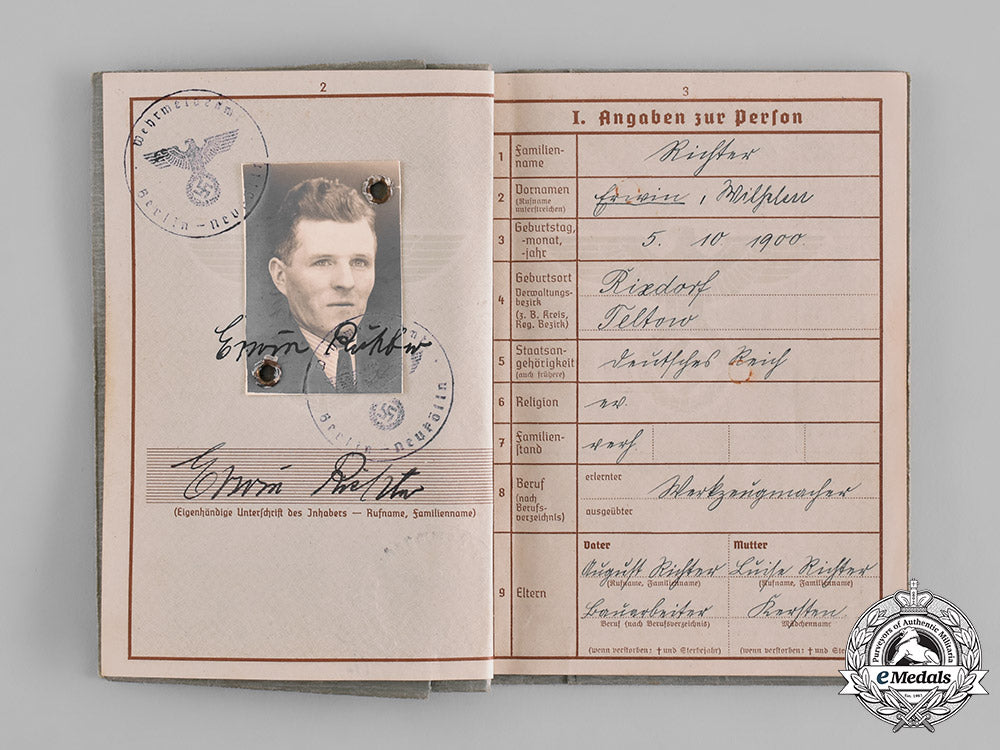 germany,_heer._a_lot_of_three_second_war_period_wehrpässe_m19_0127