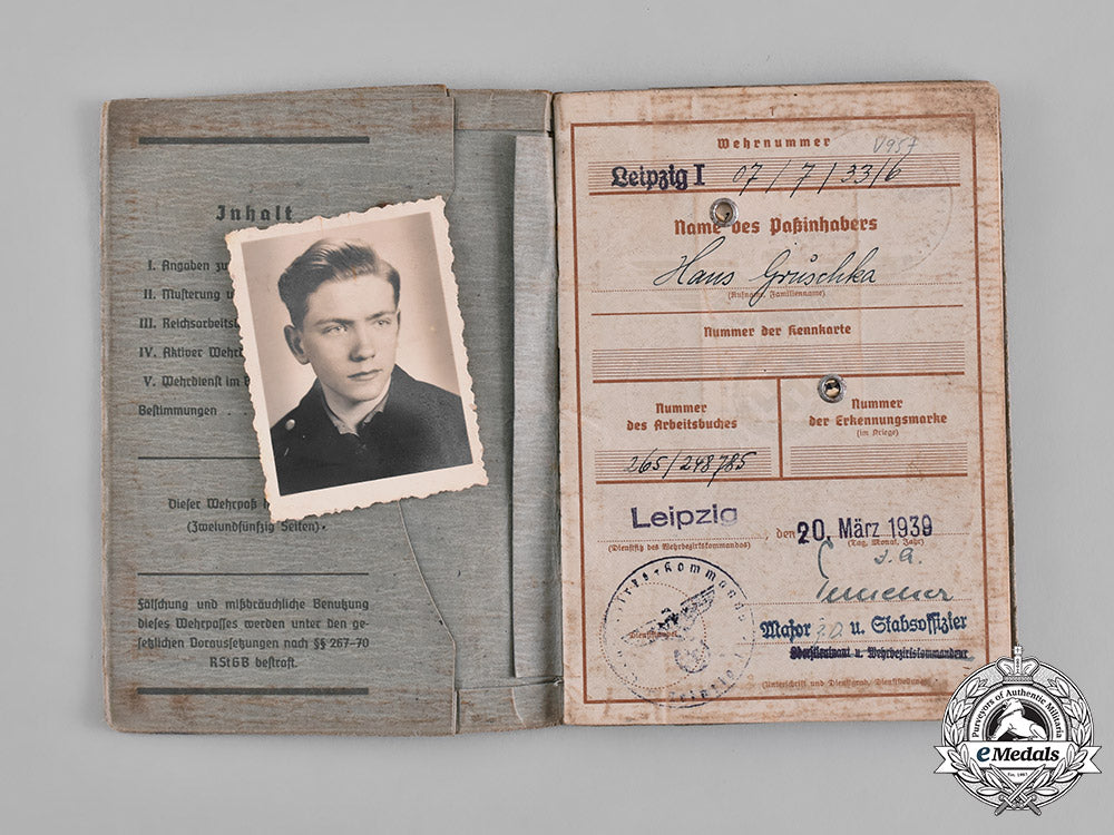 germany,_heer._a_lot_of_three_second_war_period_wehrpässe_m19_0130