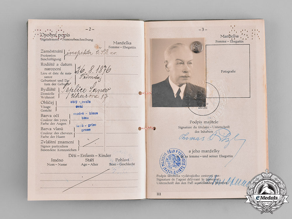 germany,_third_reich._a_group_of_international_identification_documents_m19_0169