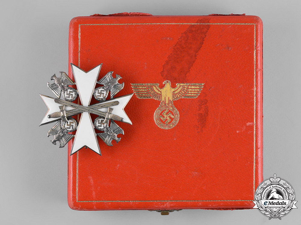 germany,_third_reich._an_order_of_the_german_eagle,_ii_class_with_swords,_by_gebrüder_godet_m19_0442