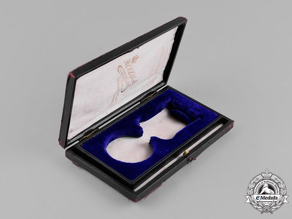 united_kingdom._a_liverpool_shipwreck_and_humane_society_marine_medal,_type_iii_case_m19_0597_1