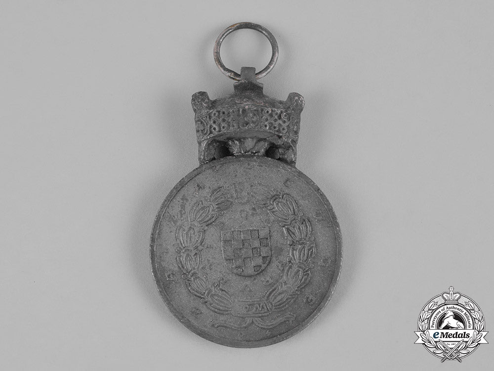 croatia,_republic._an_order_of_king_zvonimir's_crown,_merit_medal,_c.1942_m19_0630_1_1_1