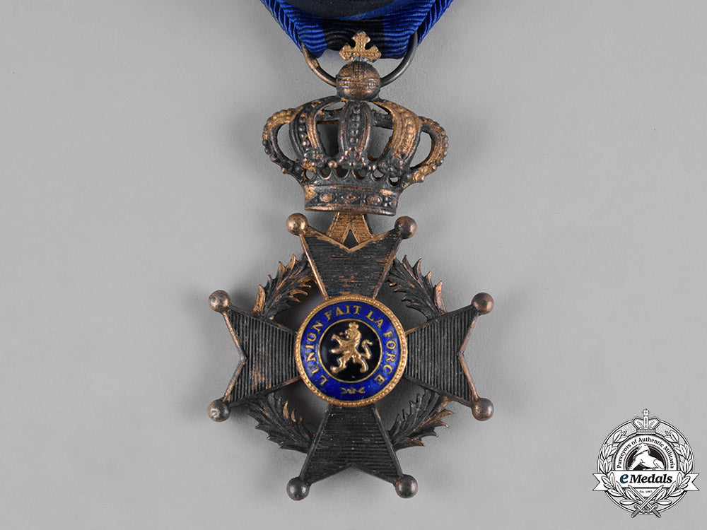 belgium,_kingdom._two_orders_of_leopold_ii,_iv_class_officer_and_v_class_knight_m19_0696