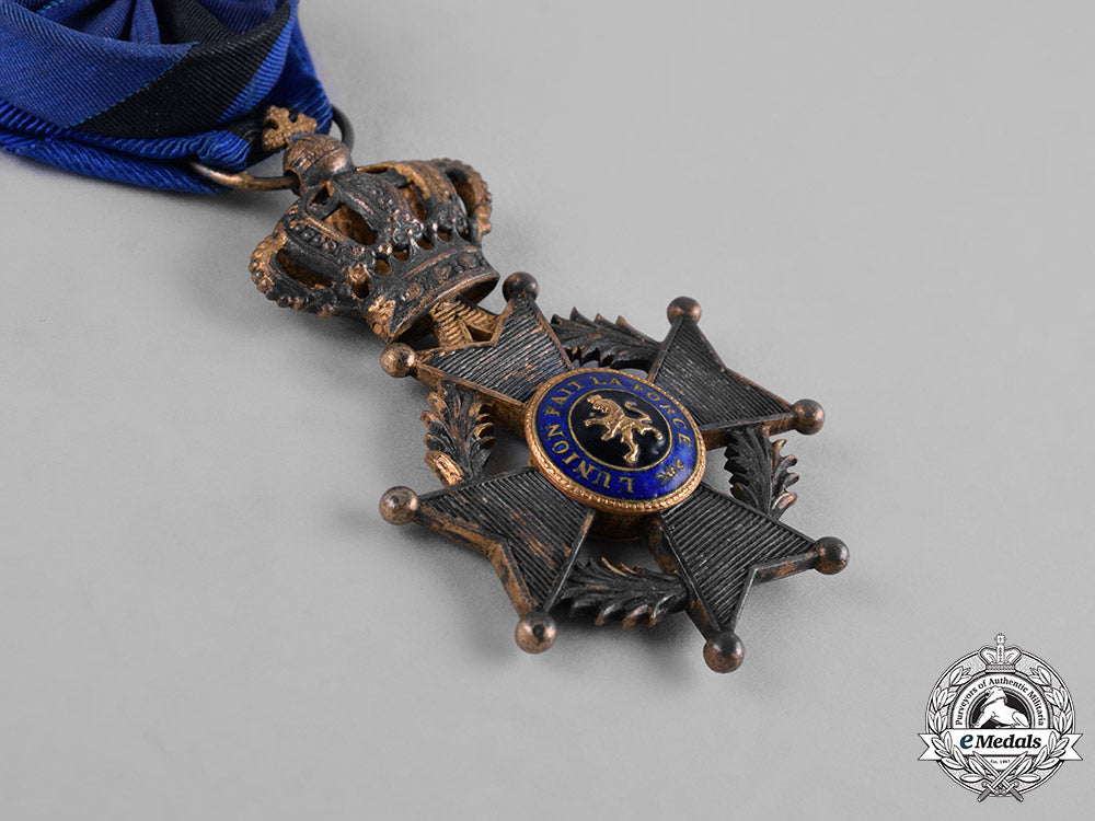belgium,_kingdom._two_orders_of_leopold_ii,_iv_class_officer_and_v_class_knight_m19_0698