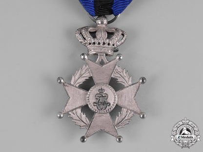 belgium,_kingdom._two_orders_of_leopold_ii,_iv_class_officer_and_v_class_knight_m19_0700