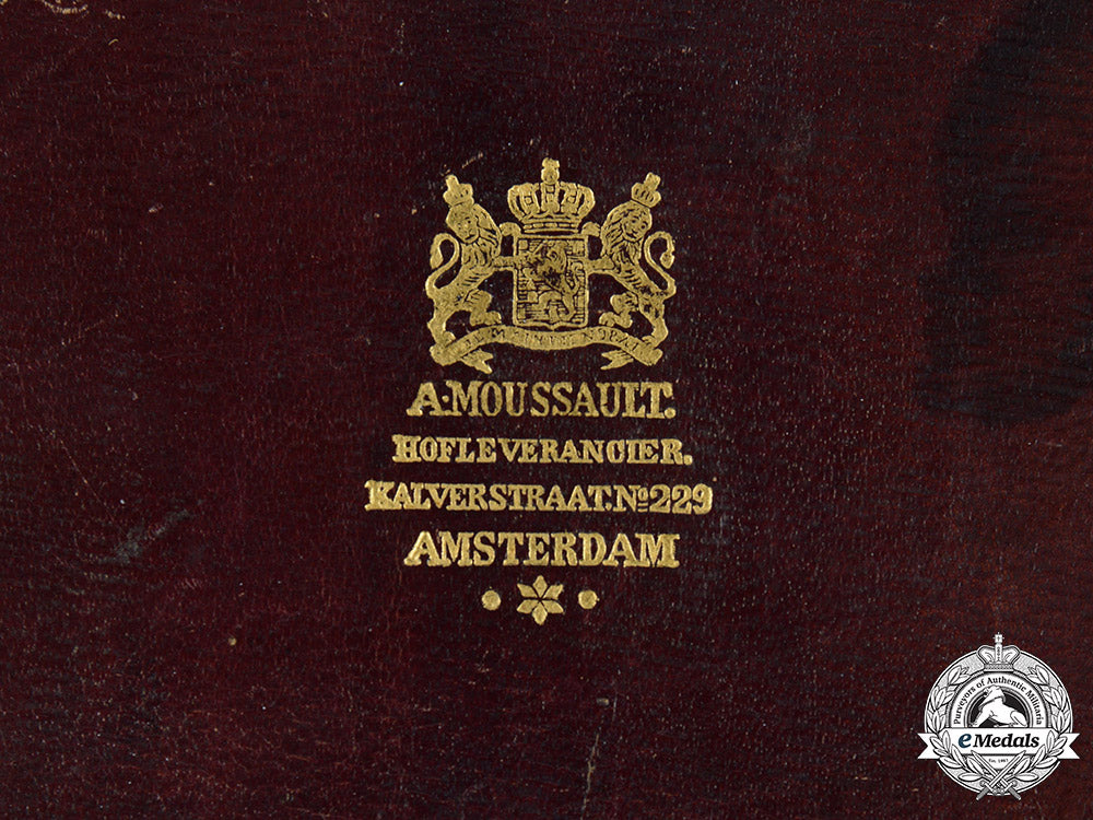 netherlands,_kingdom._an_order_of_the_dutch_lion,_case_of_issue,_by_a._moussault,_c.1890_m19_0720
