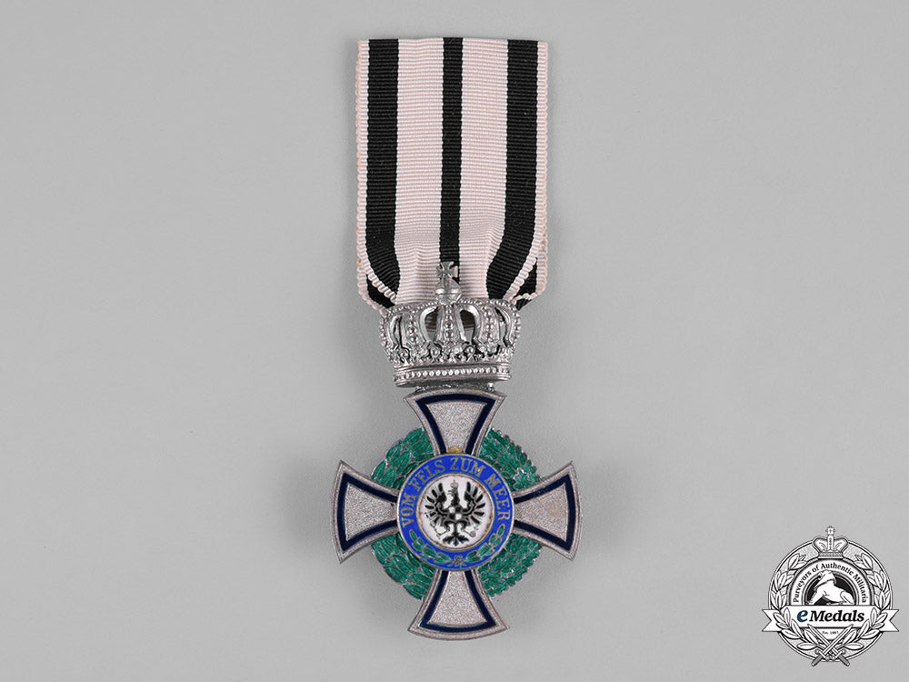 prussia,_kingdom._a_house_order_of_hohenzollern,_member’s_cross_with_crown,_by_wagner&_sohn,_c.1918_m19_0770