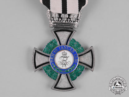 prussia,_kingdom._a_house_order_of_hohenzollern,_member’s_cross_with_crown,_by_wagner&_sohn,_c.1918_m19_0772