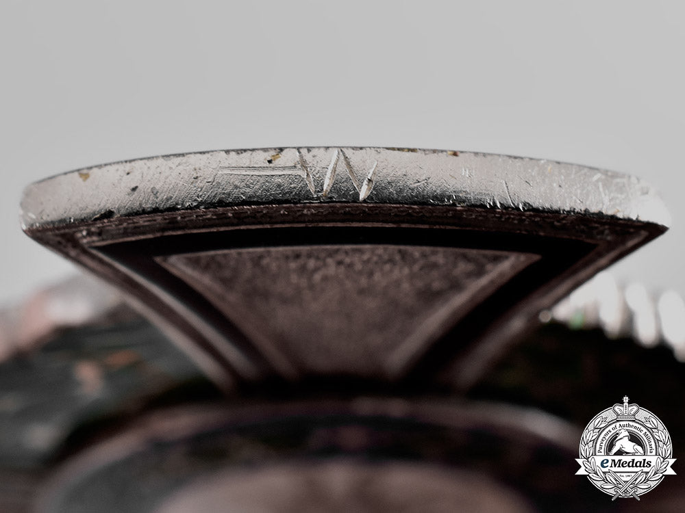 prussia,_kingdom._a_house_order_of_hohenzollern,_member’s_cross_with_crown,_by_wagner&_sohn,_c.1918_m19_0775