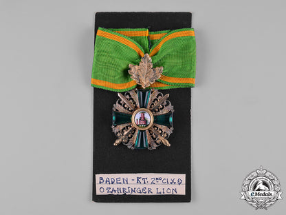 baden,_duchy._an_order_of_the_zähringer_lion,_ii_class_knight,_with_oak_leaves_and_swords,_c.1915_m19_0783_1_1