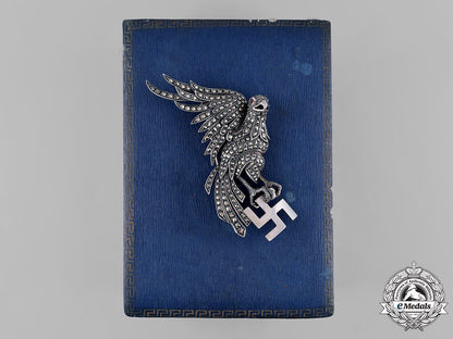 germany,_third_reich._a_silver_brooch_presented_to_anne_lindbergh_from_ah,1940_m19_10079