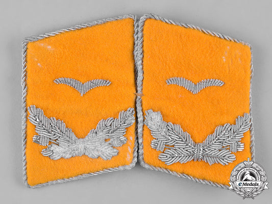 germany,_luftwaffe._a_set_of_flight_personnel_leutnant_collar_tabs_m19_10175