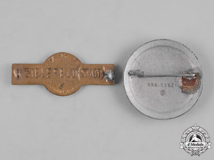 germany,_drk._a_pair_of_german_red_cross(_drk)_badges_m19_10182