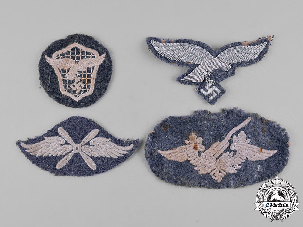 germany,_luftwaffe._a_lot_of_uniform_insignia_m19_10185
