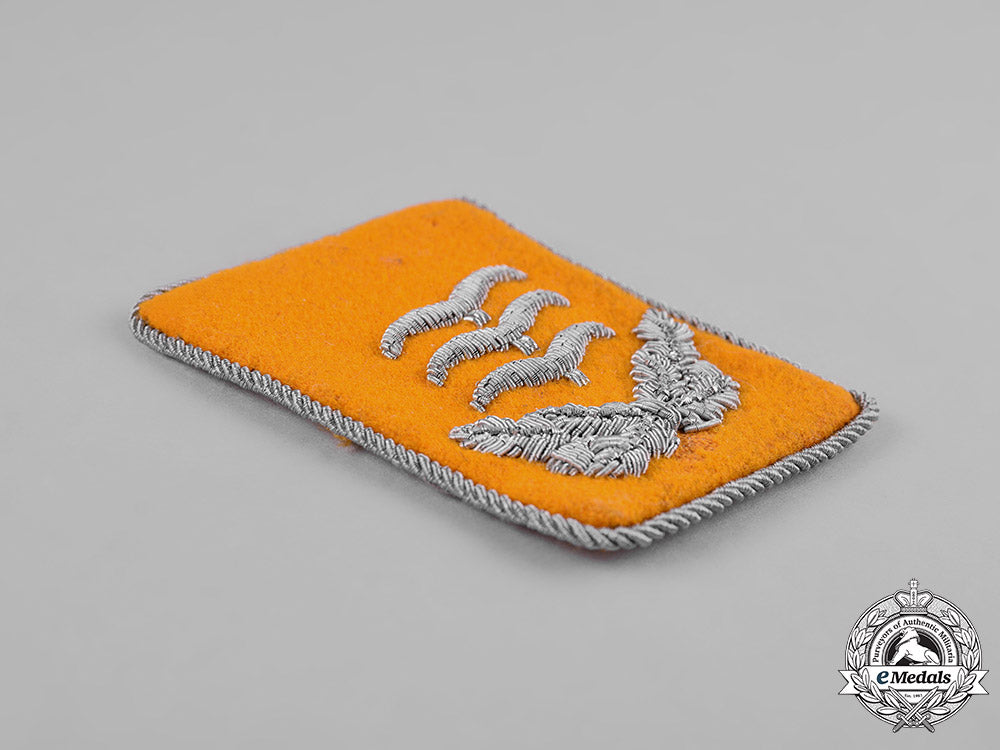 germany,_luftwaffe._a_flight_personnel_hauptmann_collar_tab_with_signet_ring_m19_10226_1