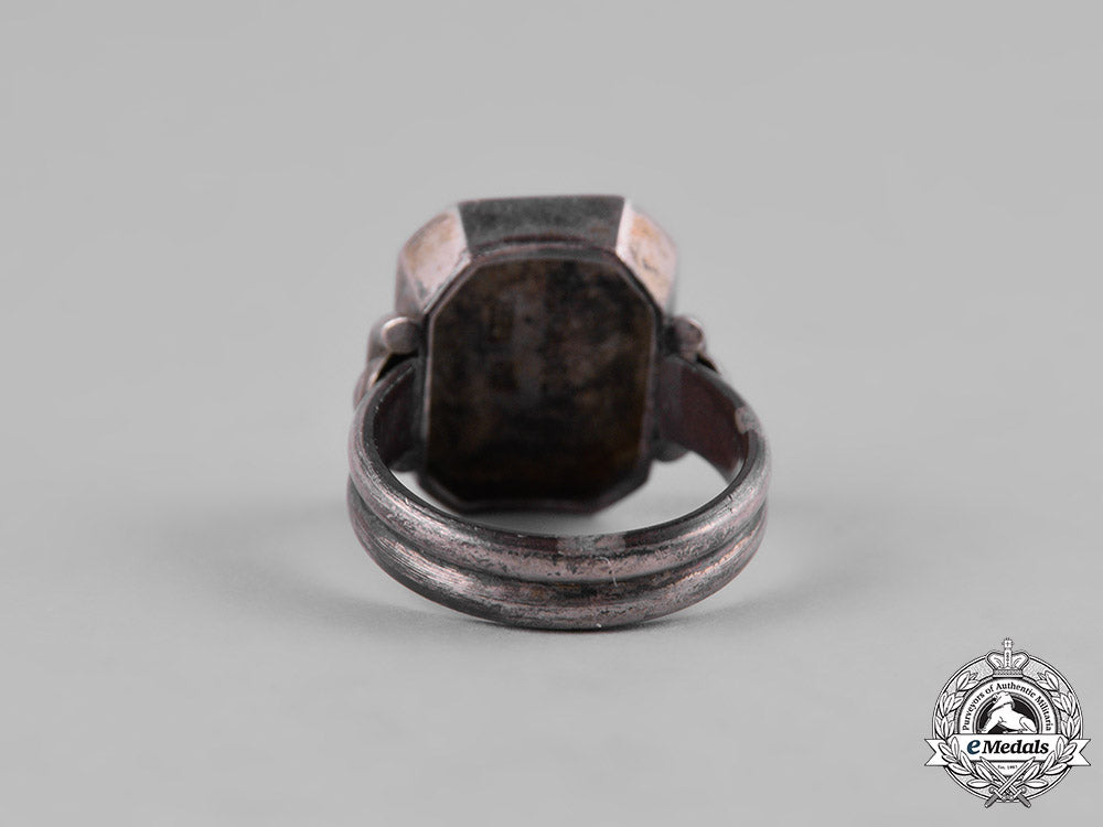 germany,_luftwaffe._a_flight_personnel_hauptmann_collar_tab_with_signet_ring_m19_10229_1