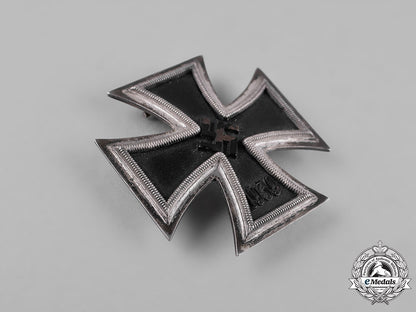 germany,_third_reich._a_pair_of_badges_m19_10234
