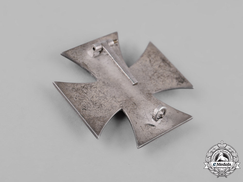 germany,_third_reich._a_pair_of_badges_m19_10235