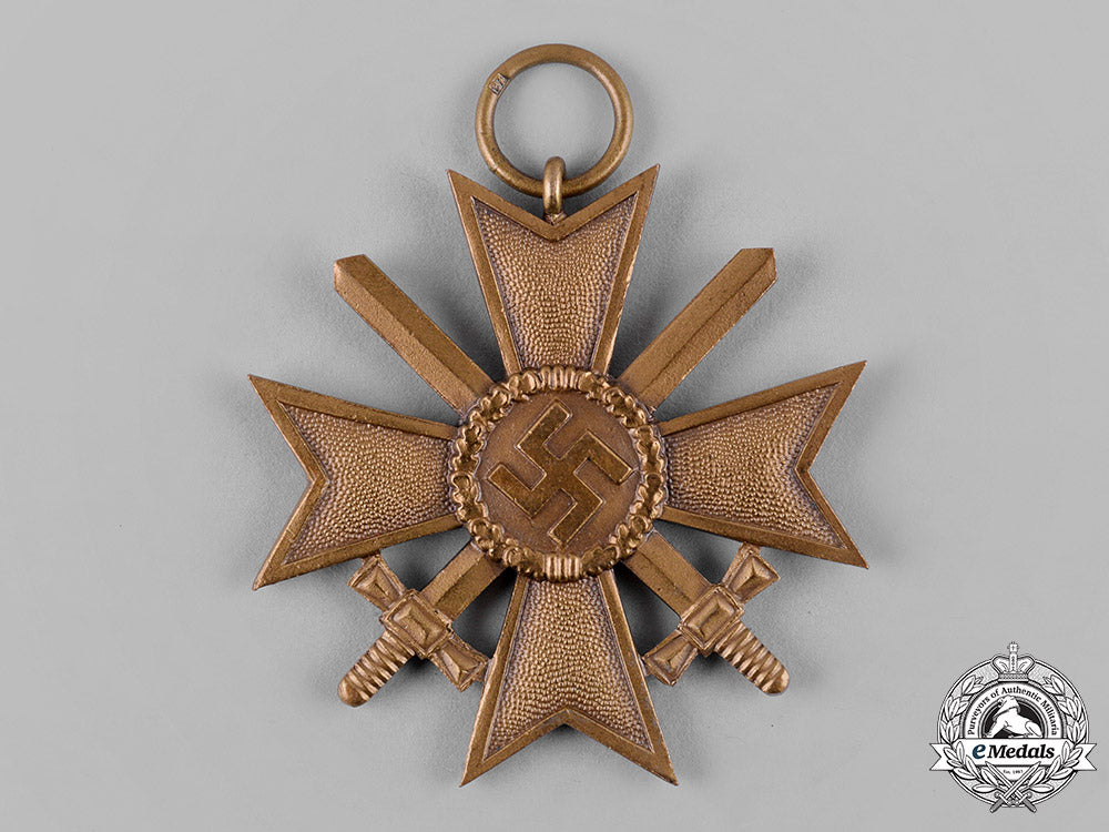 germany,_wehrmacht._a_war_merit_cross,_ii_class_with_swords,_by_grossmann&_co._m19_10743