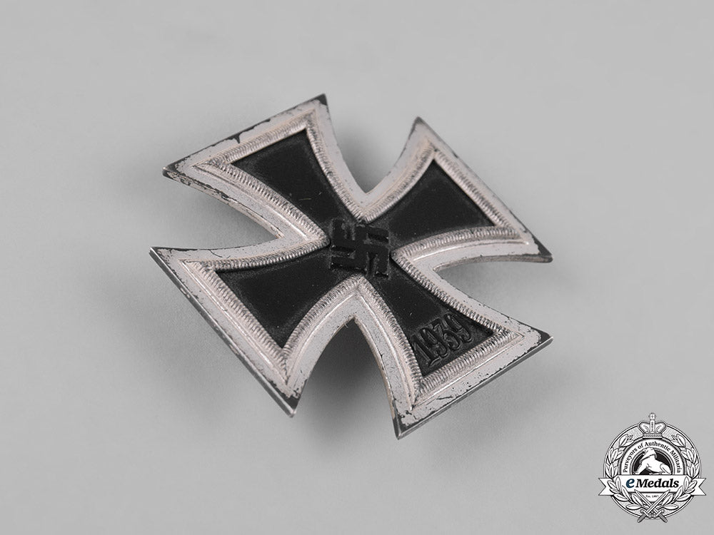 germany,_wehrmacht._a1939_iron_cross_i_class_with_case,_by_wächtler&_lange,_dietrich_maerz_collection_m19_10802_1