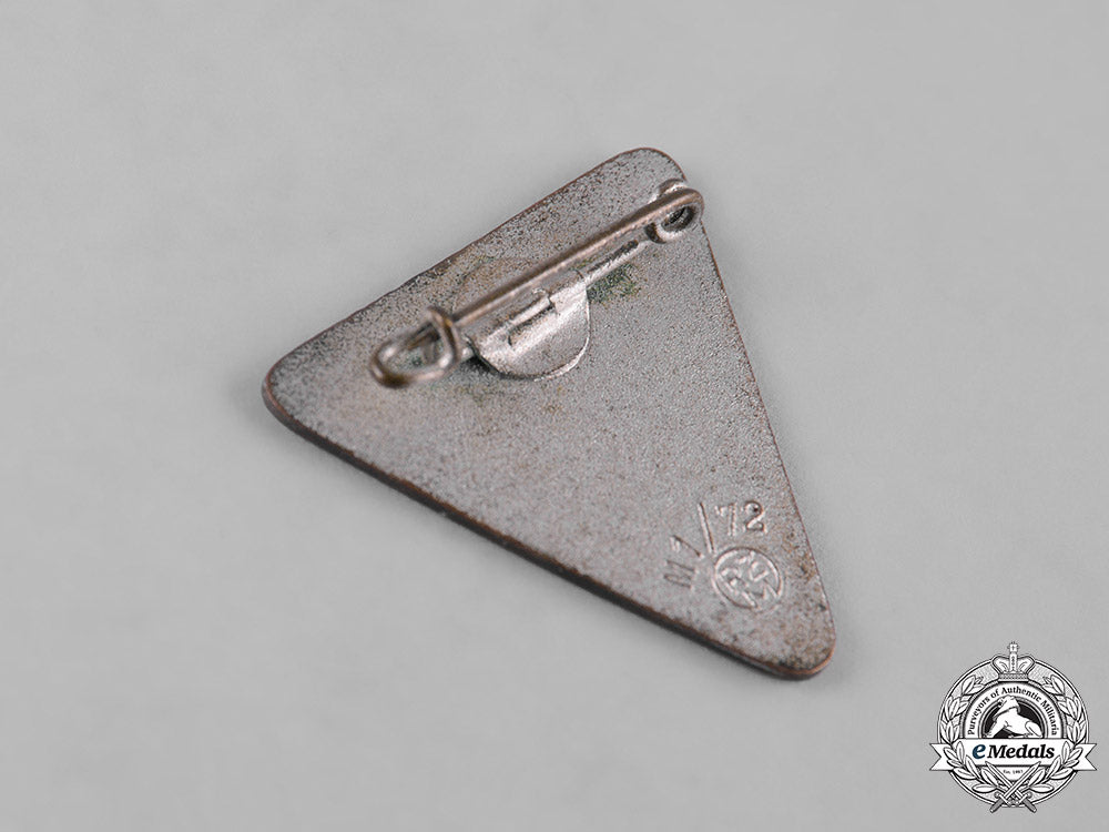 germany,_ns-_frauenschaft._a_pair_of_national_socialist_women’s_league(_ns-_frauenschaft)_membership_badges_m19_11450