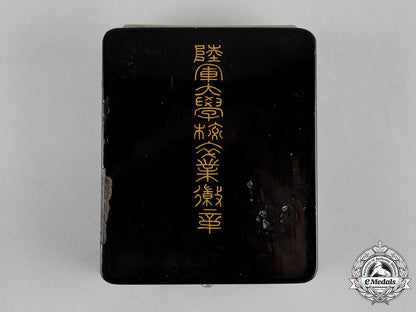 japan,_empire._an_imperial_army_staff_college_graduate_badge_with_gold_m19_1149