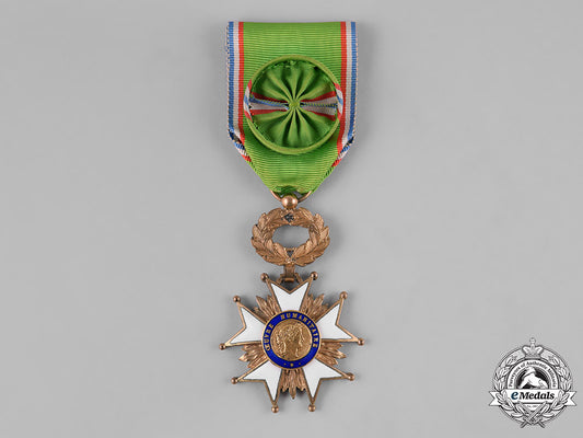 france,_republic._an_humanitarian_works_medal,_officer_c.1960_m19_11514
