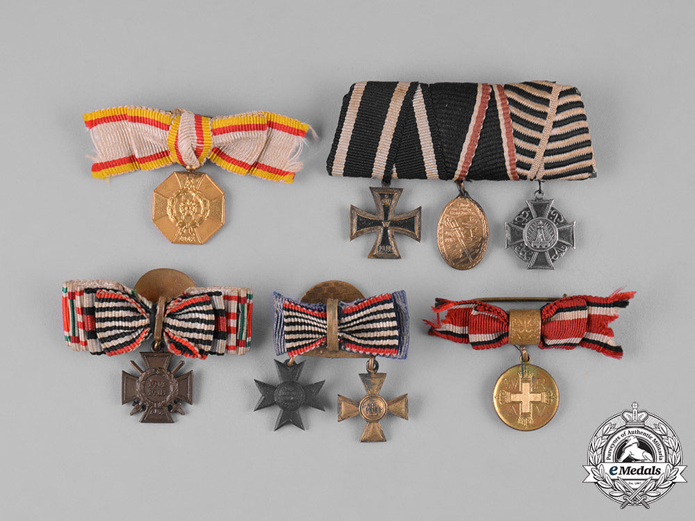 germany,_imperial._a_lot_of_boutonnieres_and_miniature_awards_m19_12216