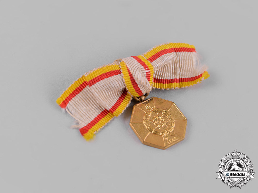 germany,_imperial._a_lot_of_boutonnieres_and_miniature_awards_m19_12218