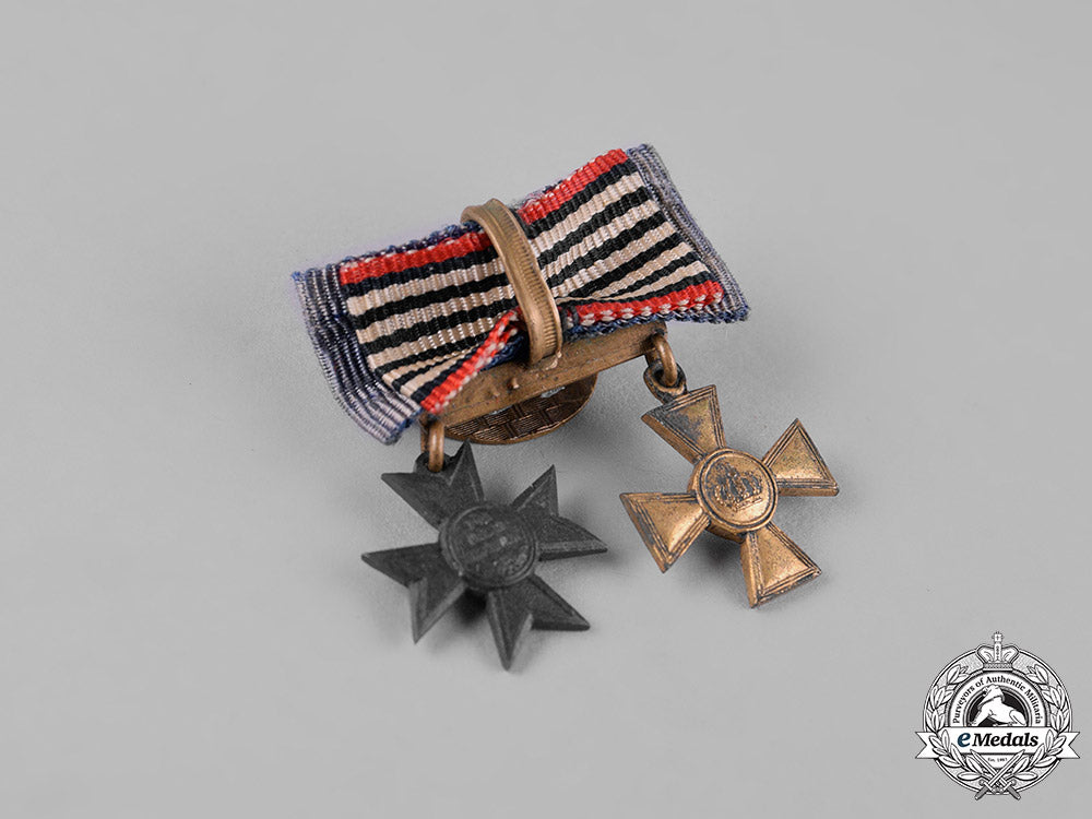 germany,_imperial._a_lot_of_boutonnieres_and_miniature_awards_m19_12222