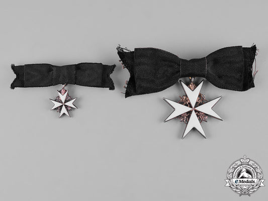 united_kingdom._a_most_venerable_order_of_the_hospital_of_saint_john_of_jerusalem,_sister’s_breast_badge_with_miniature_m19_12291