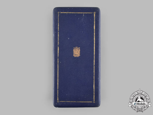 spain,_francoist_period._a_grand_cross_case,_by_cejalvo_m19_12306