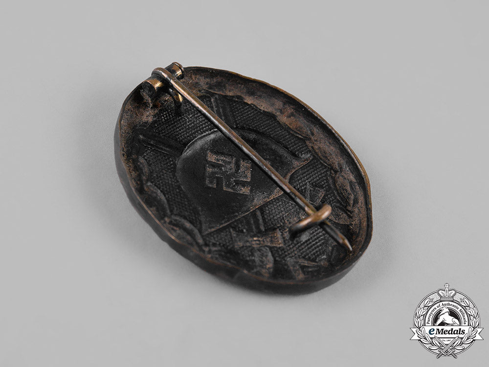 germany,_wehrmacht._a_wound_badge,_black_grade_m19_12398