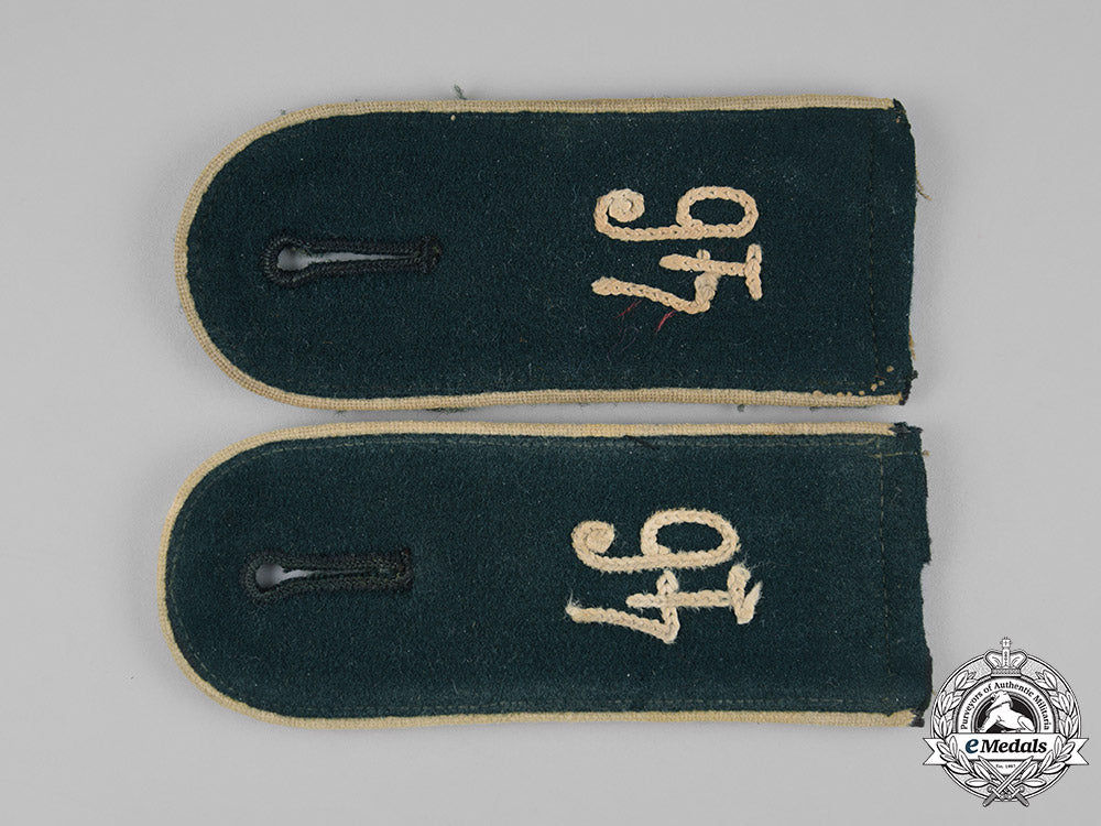 germany,_heer._a_set_of_heer46_th_infantry_division_shoulder_straps_m19_12407