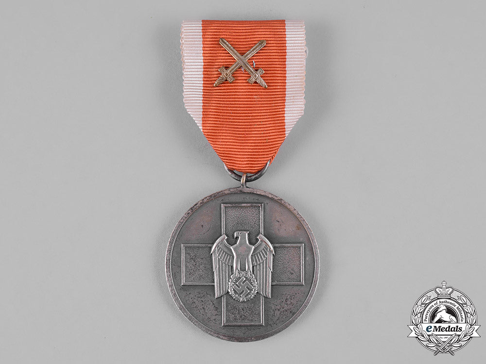 germany,_third_reich._a_social_welfare_medal,_iv_class_with_swords_m19_12491