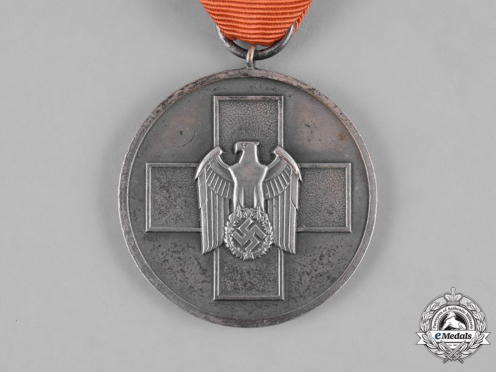 germany,_third_reich._a_social_welfare_medal,_iv_class_with_swords_m19_12492