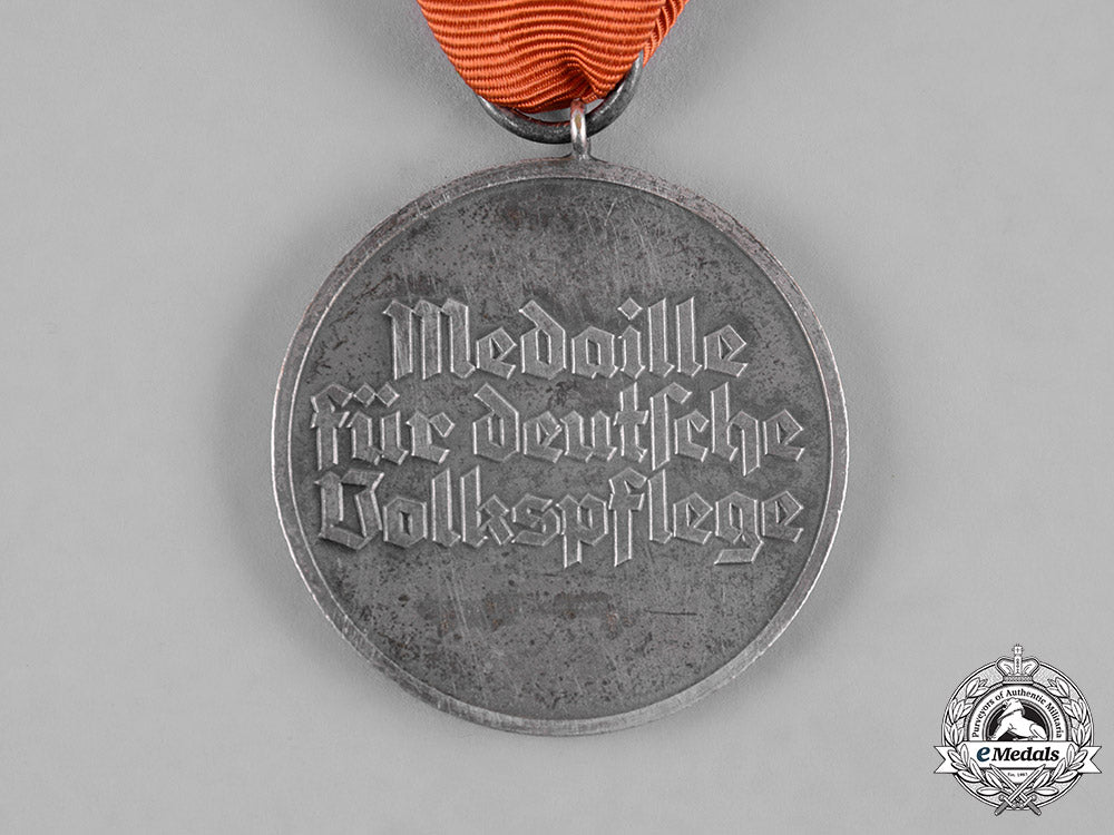 germany,_third_reich._a_social_welfare_medal,_iv_class_with_swords_m19_12493