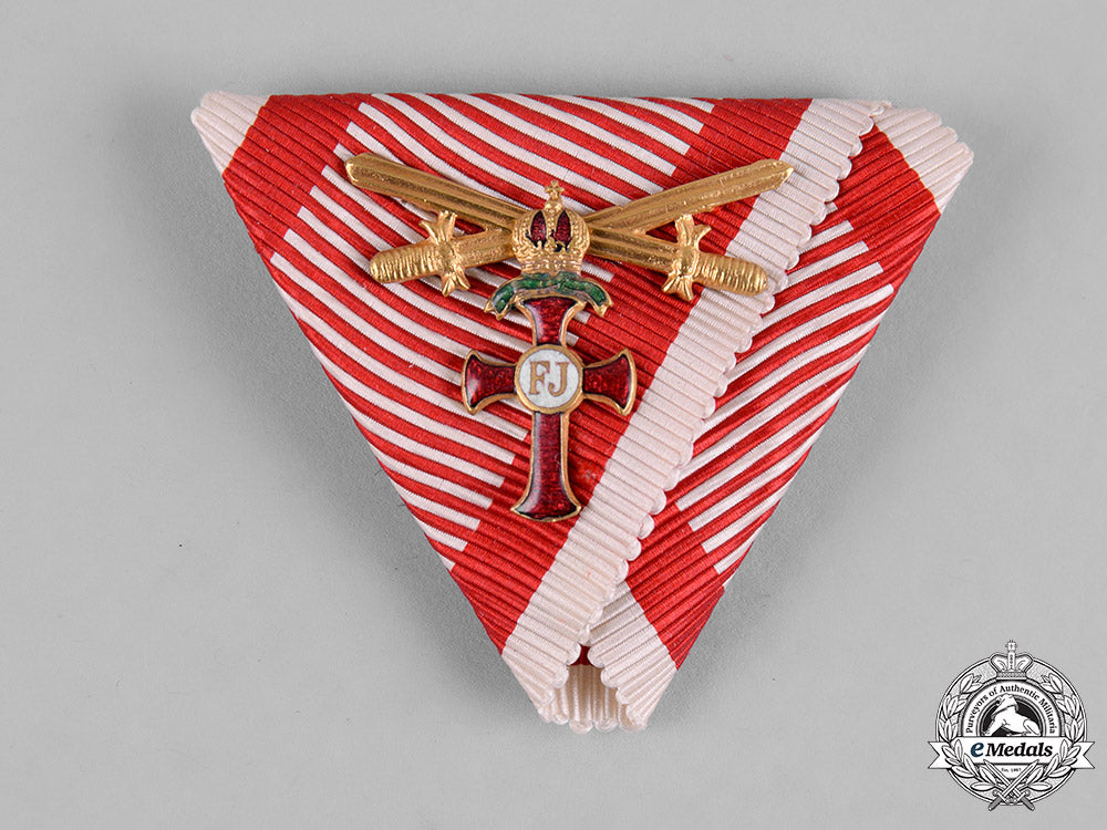 austria,_empire._a_miniature_order_of_franz_joseph,_officer_with_war_decoration&_swords_m19_1265
