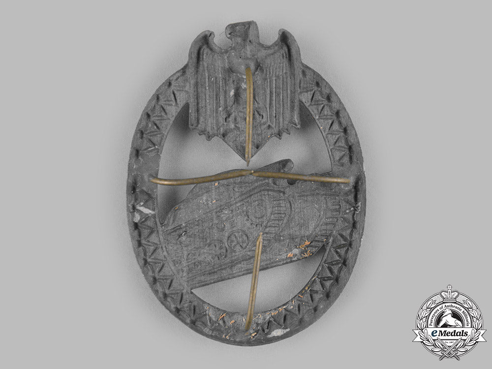 germany,_wehrmacht._an_armoured_marksmanship_lanyard_shield,_grades1-4_m19_13188