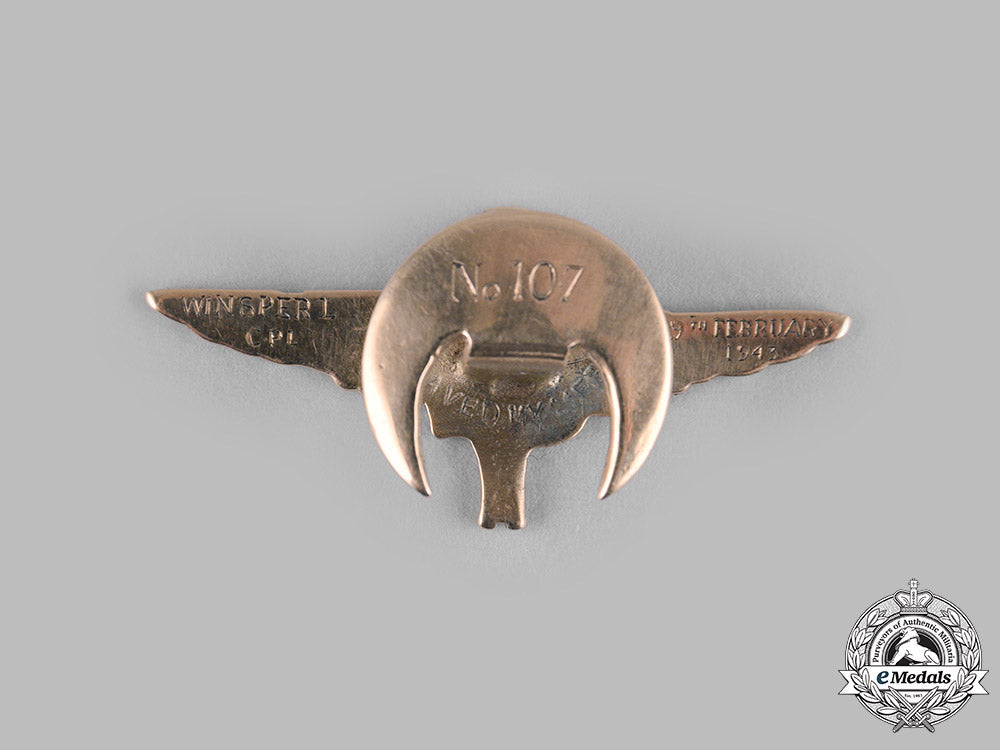 united_kingdom._a_gaunt-_made_gregory&_quilter_parachute_company_badge,_glider_pilot_regiment_m19_13335