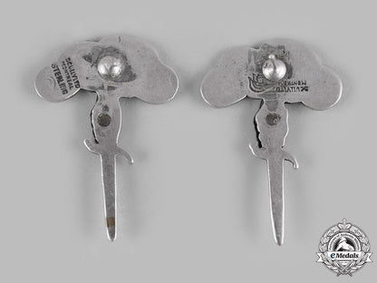 canada._a_rare_set_of_canadian_parachute_corps_officer's_collar_badges,_by_scully,_c.1942_m19_13362