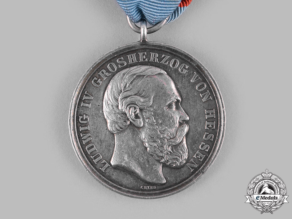 hesse,_grand_duchy._a_general_merit_medal,_silver_grade,_by_j._ries,_c.1890_m19_13552_1