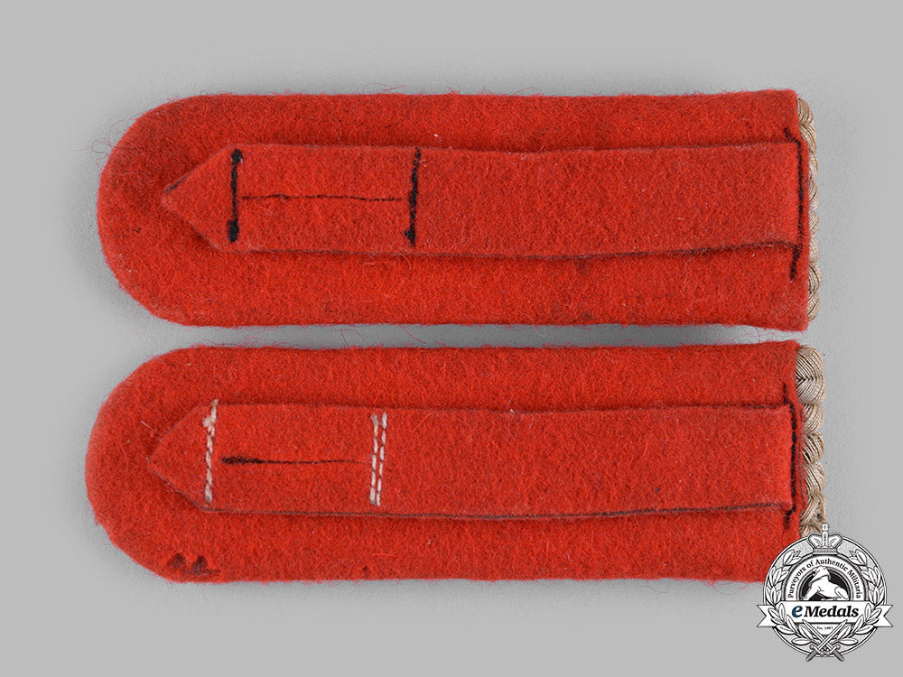 germany,_heer._a_group_of_heer_general_staff_oberleutnant_rank_insignia_m19_13623