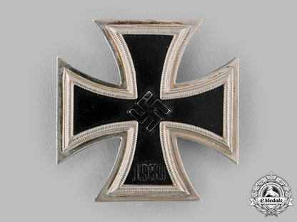 germany,_heer._a_pair_of_medals_and_award_documents_to_leutnant_bernhard_nagel_m19_13673