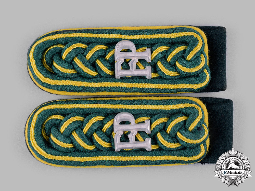 germany,_wehrmacht._a_set_of_feldpost_lagermeister_shoulder_boards_m19_13863